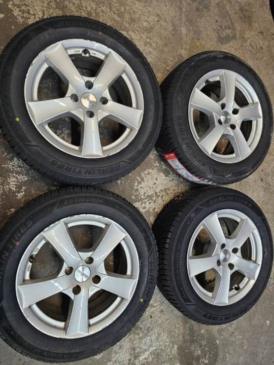 Opel Crossland X, Peugeot 2008, Citroën C3 AirCross I 16zoll Alufelgen, Neu 205/60R16 96V XL Berlin Tires Allseason 2 Ganzjahresreifen