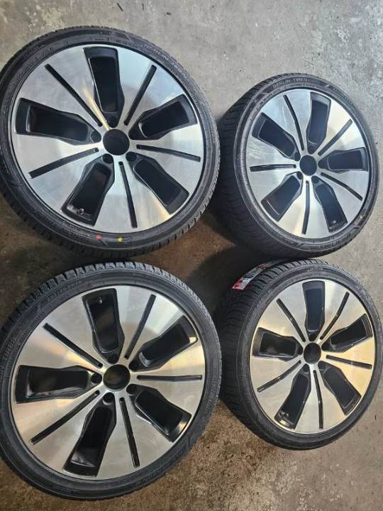Mercedes Benz C-Klasse W205 Alufelgen, NEUE 225/40R19 TOP Ganzjahresreifen