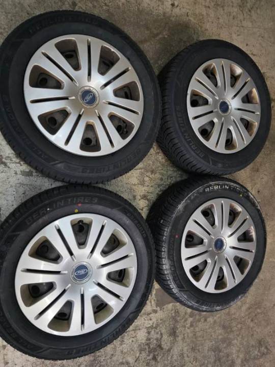 Ford Focus, Ford Mondeo, Volvo V40 15zoll / 16zoll Alufelgen / Stahlfelgen inkl. NEUE Ganzjahresreifen