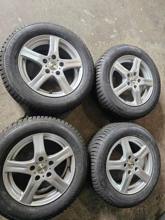NEU! VW Golf 5, Golf 6, Touran, Caddy 15zoll Alufelgen, DUNLOP 195/65R15 91T Winterreifen