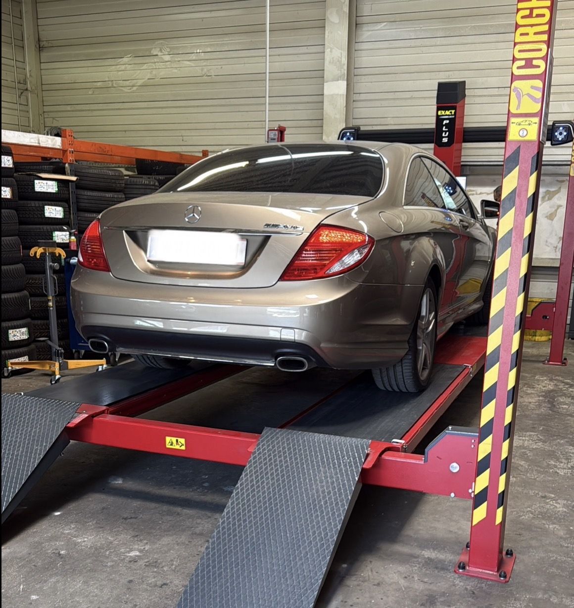 Mercedes CL am CORGHI-Messstand